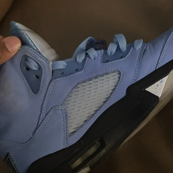 Jordan Kids Blue Sneakers - Picture 2 of 6